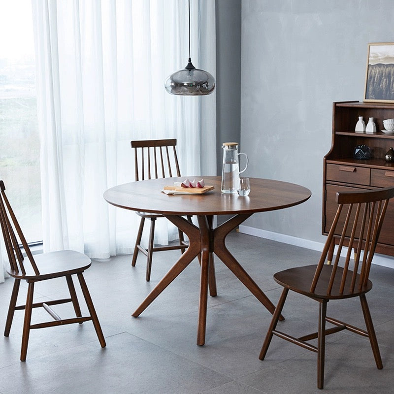 Solid Wood Wishbone Round Dining Table