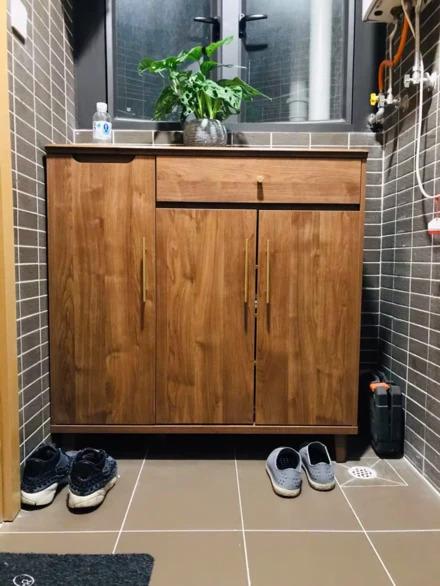 WAREHOUSE SALE GENESIS Solid Oak Wood 2 Door Shoe Cabinet
