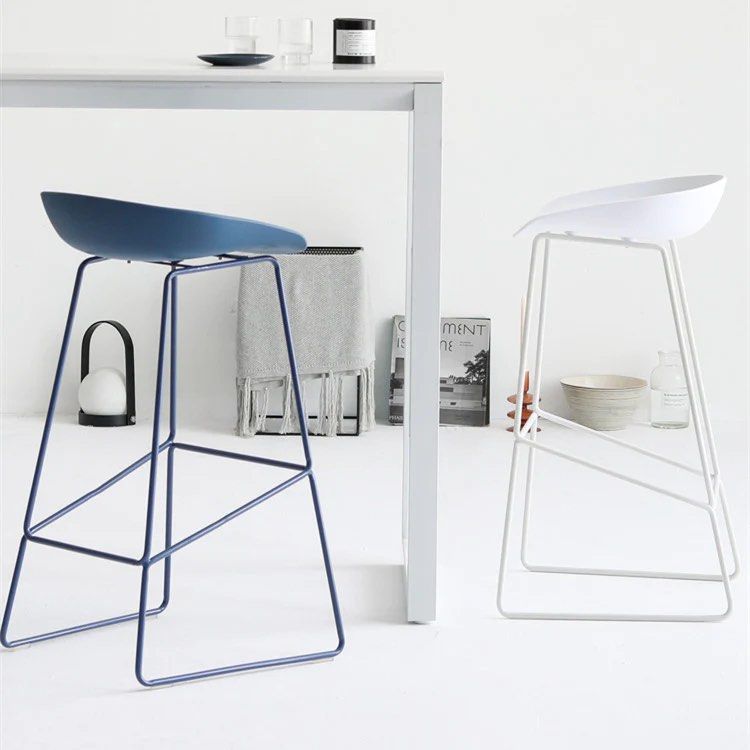 Minimalist Bar Stool (set of 2)