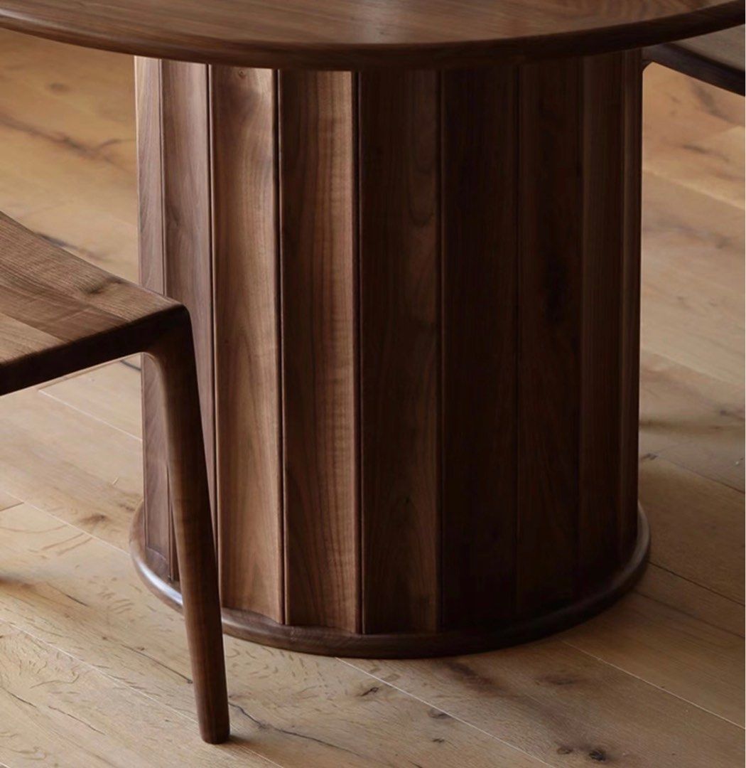 MORGAN Round Wood Dining Table