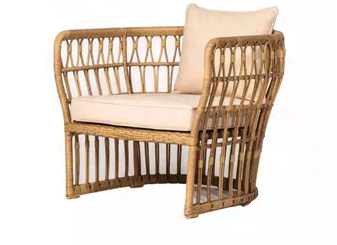 Outdoor Rattan Chair and Table