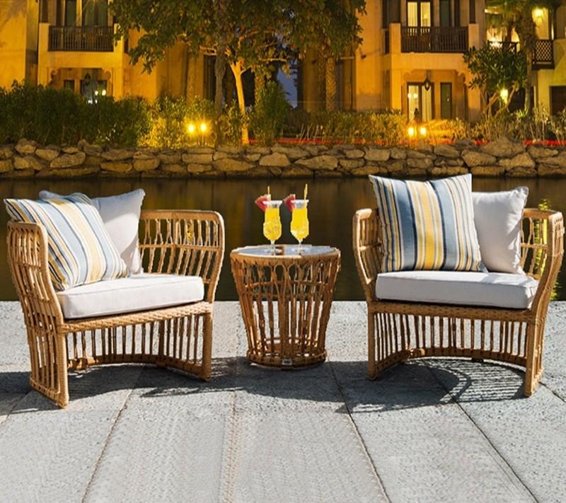 Outdoor Rattan Chair and Table